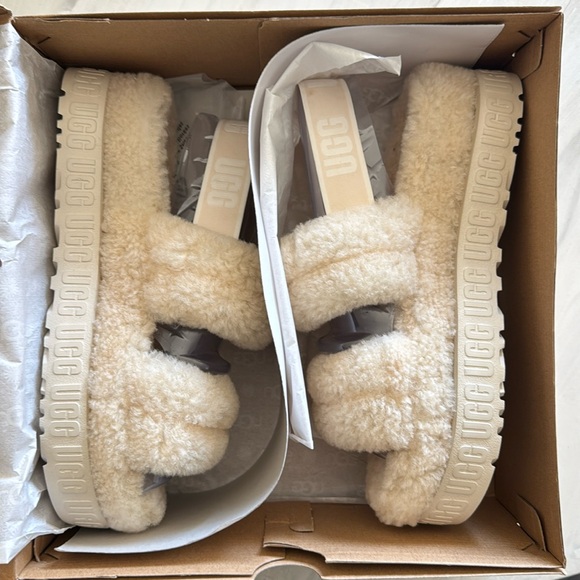 NIB UGG Oh Fluffita Slide - Picture 4 of 5